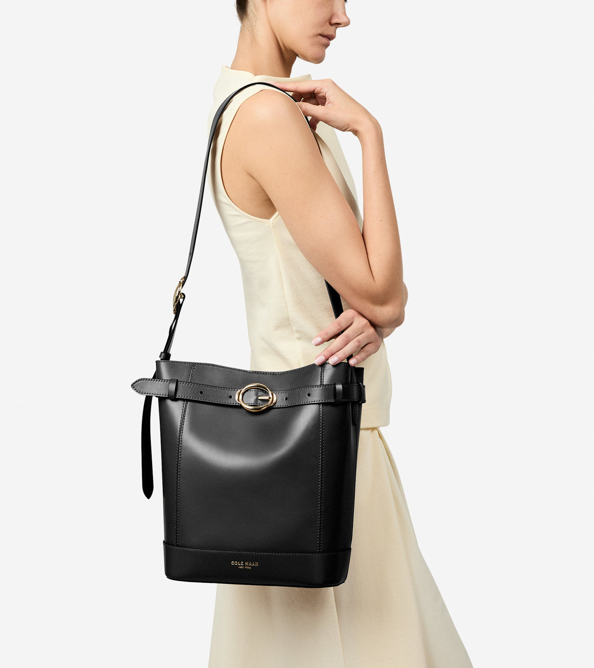 Women's Alexandria Bucket Bag in Black | Cole Haan