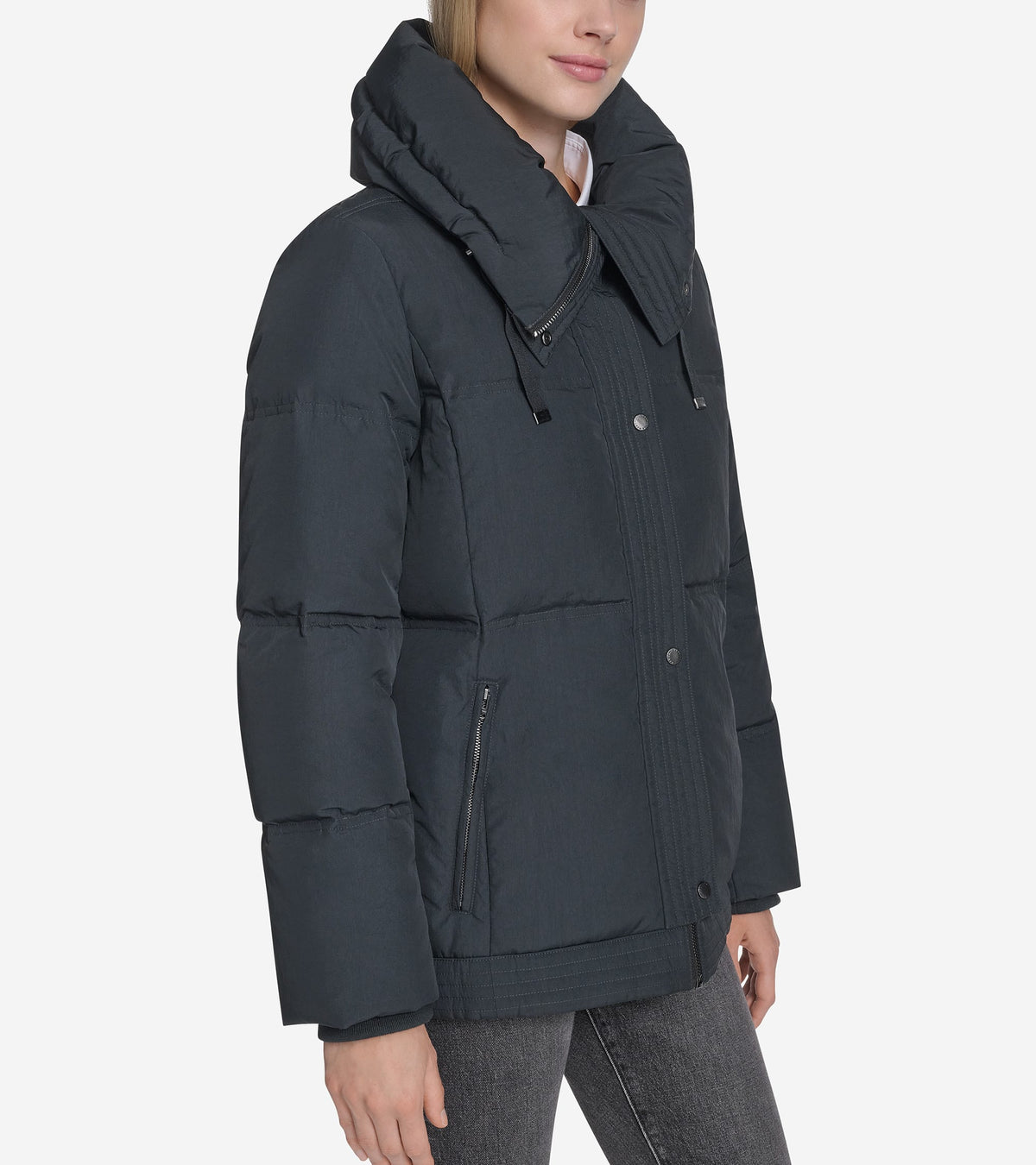 Women's Twill Nylon Down Jacket with Trapunto Stitch Details in Black | Cole Haan